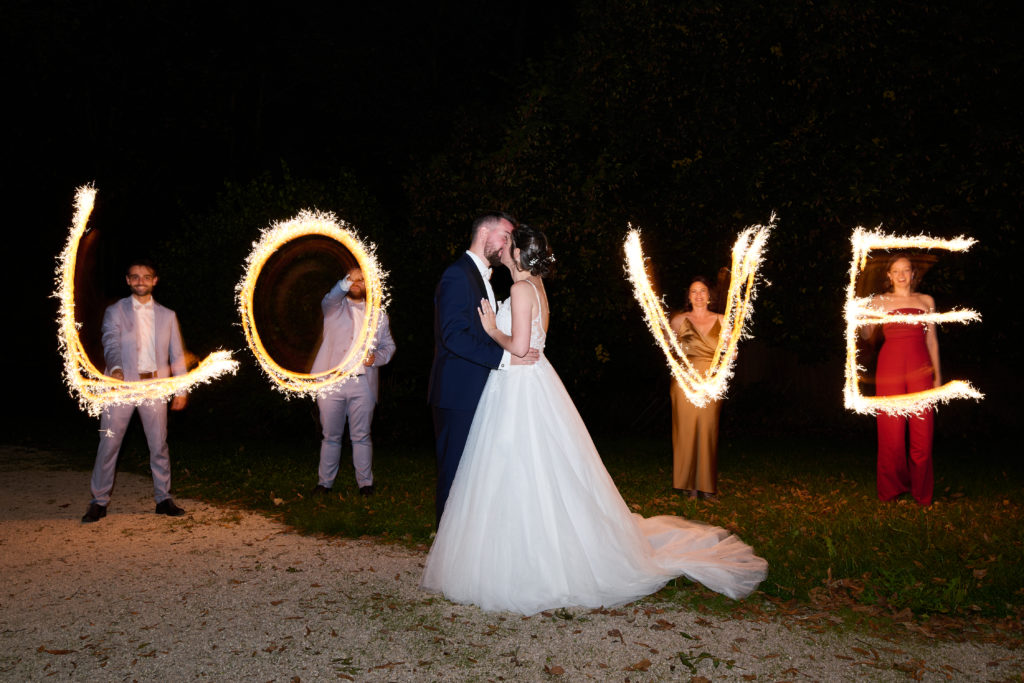 photographe-couple-mariage-chateau-de-cesarges