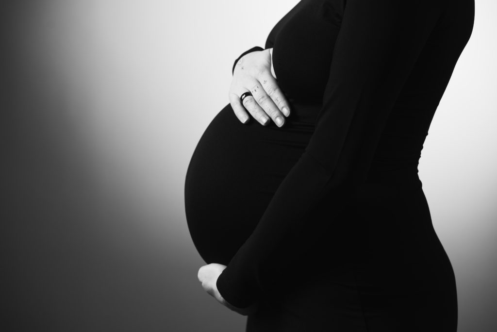 studio photo grossesse Bourgoin-Jallieu